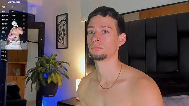 JadeSmiith  online show from October 3, 2025, 10:51 pm