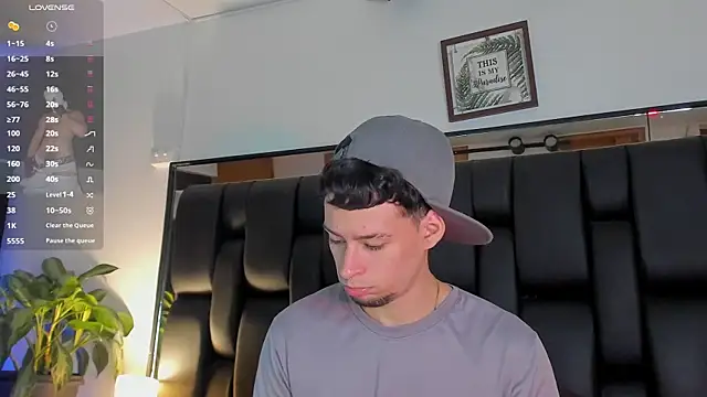 JadeSmiith  online show from January 15, 2026, 10:13 pm