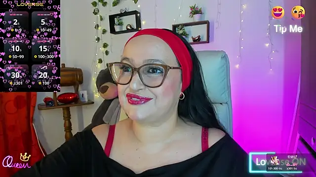 Gia Nahomi online show from April 10, 2026, 10:58 pm