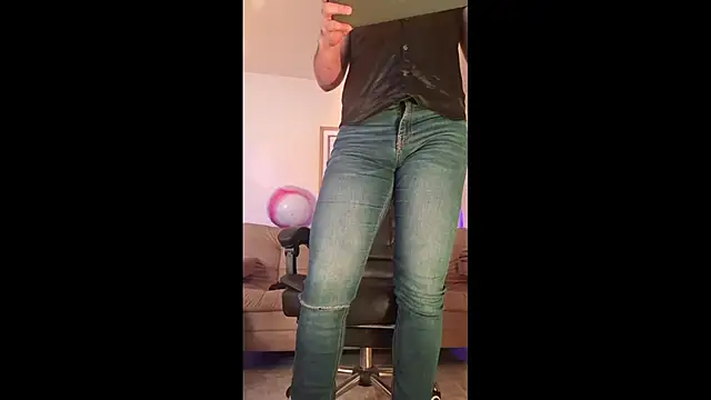 bradley colt online show from April 9, 2026, 2:33 pm