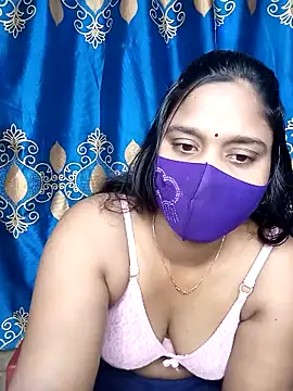 Hot Maleka online show from March 17, 2025, 1:35 am