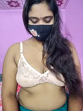 Hot Maleka online show from October 4, 2025, 1:47 am