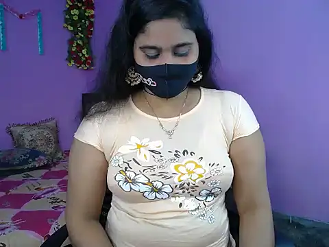 Snapshot of Hot_Maleka chatting on February 12, 2026, 4:35 pm Hot Maleka online show from February 12, 2026, 4:35 pm