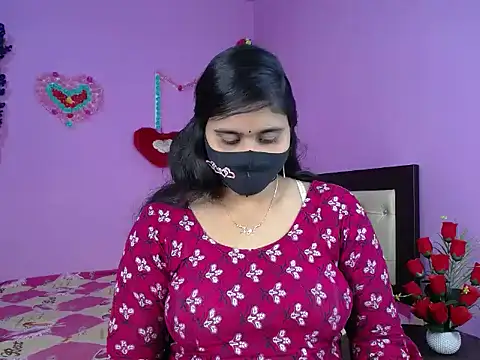 Snapshot of Hot_Maleka chatting on February 19, 2026, 4:58 pm Hot Maleka online show from February 19, 2026, 4:58 pm