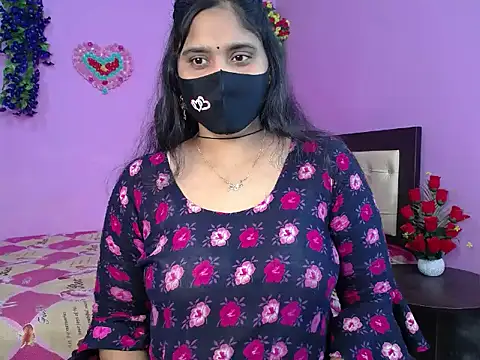 Snapshot of Hot_Maleka chatting on March 11, 2026, 4:35 pm Hot Maleka online show from March 11, 2026, 4:35 pm