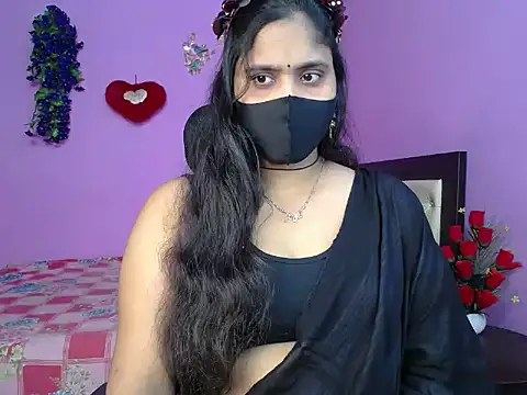 Snapshot of Hot_Maleka chatting on May 13, 2026, 4:48 pm Hot Maleka online show from May 13, 2026, 4:48 pm
