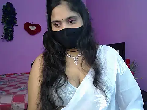 Snapshot of Hot_Maleka chatting on May 17, 2026, 4:47 pm Hot Maleka online show from May 17, 2026, 4:47 pm
