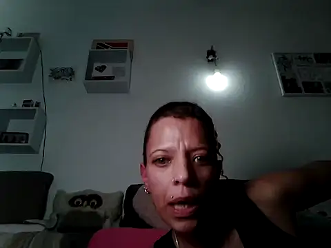 prettyblueeyes420 online show from November 29, 2025, 3:20 am