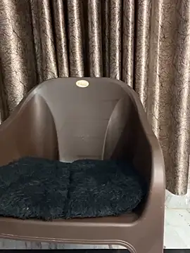 Sexo shivani online show from October 19, 2025, 2:40 pm