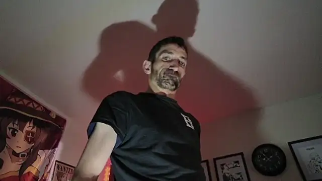 Snapshot of SlammyDjr chatting on December 4, 2025, 9:45 pm SlammyDjr online show from December 4, 2025, 9:45 pm