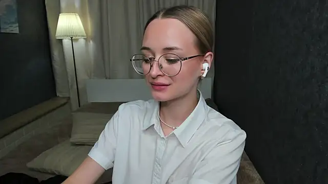 Tiffanyhunt online show from January 15, 2025, 6:29 pm