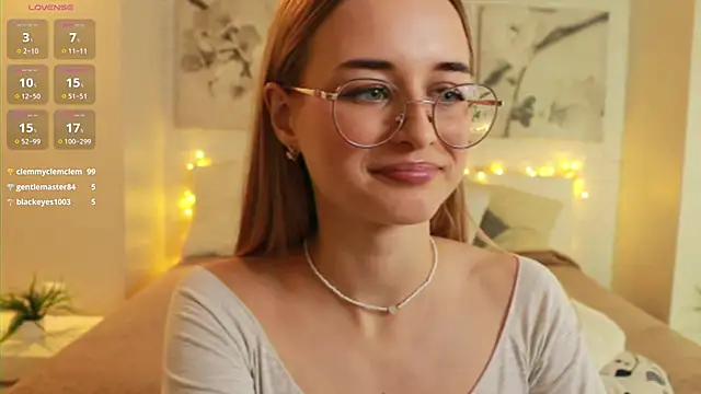 Tiffanyhunt online show from February 27, 2025, 1:49 pm