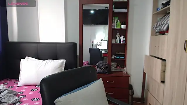 miia-big1boobs  online show from February 4, 2025, 10:34 pm