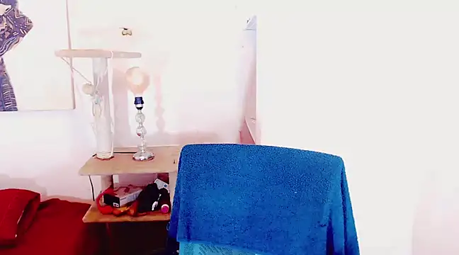 jhoanadoll online show from December 5, 2024, 5:37 am