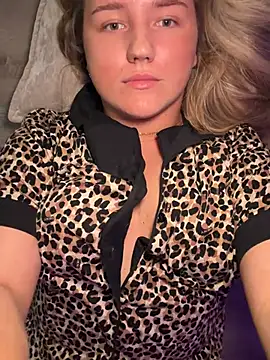 scarletseduction  online show from July 12, 2026, 2:24 am