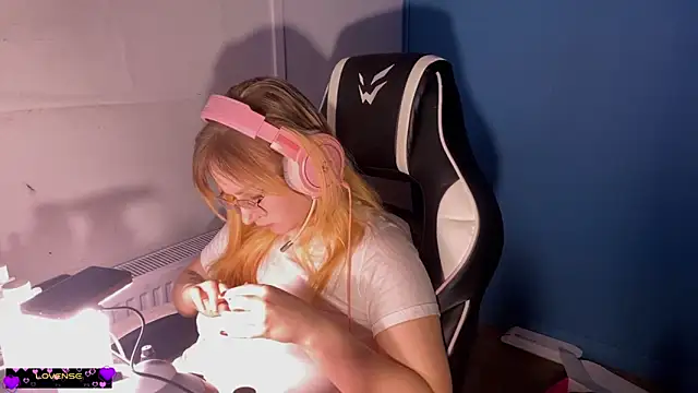 JacyWinslat online show from March 1, 2025, 12:50 am