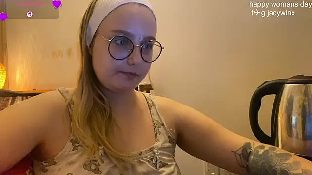 JacyWinslat online show from March 8, 2026, 5:50 pm