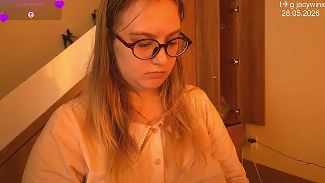 JacyWinslat online show from May 28, 2026, 8:00 am