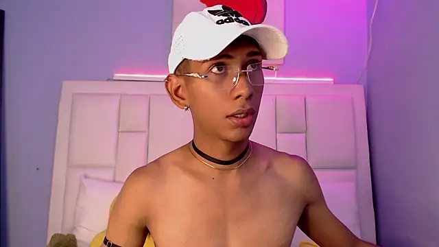 Nick Collins18 online show from February 6, 2026, 8:23 pm