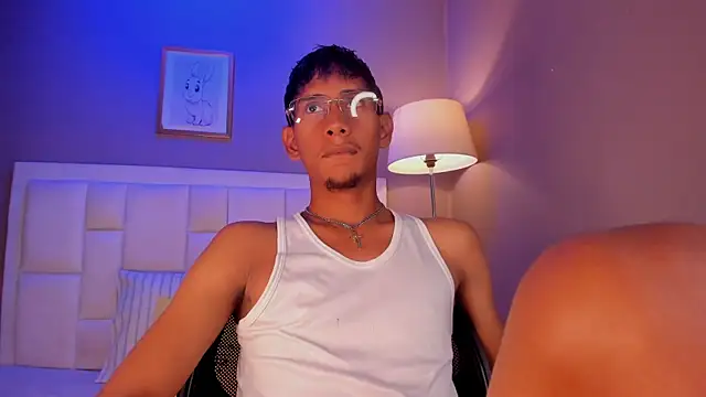 Snapshot of Nick_Collins18 chatting on July 12, 2026, 4:58 am Nick Collins18 online show from July 12, 2026, 4:58 am