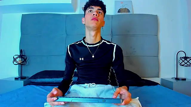 NeoRaptis online show from February 18, 2025, 8:25 pm