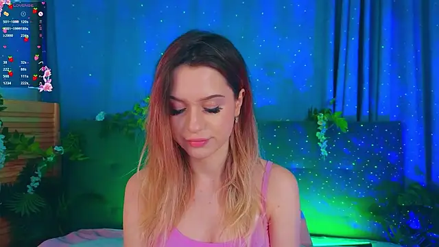 Snapshot of AlinaWalters chatting on February 4, 2026, 8:36 pm AlinaWalters online show from February 4, 2026, 8:36 pm