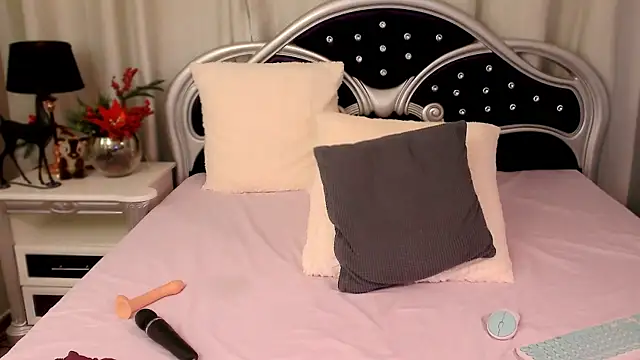 JessieePink online show from December 13, 2024, 11:39 pm