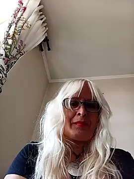 Rousmk1 online show from January 15, 2025, 2:02 pm