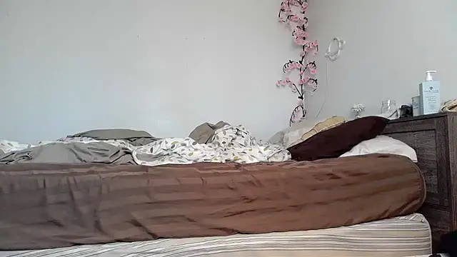 Snapshot of Kittyymaze1 chatting on April 22, 2026, 12:28 pm Kittyymaze1 online show from April 22, 2026, 12:28 pm