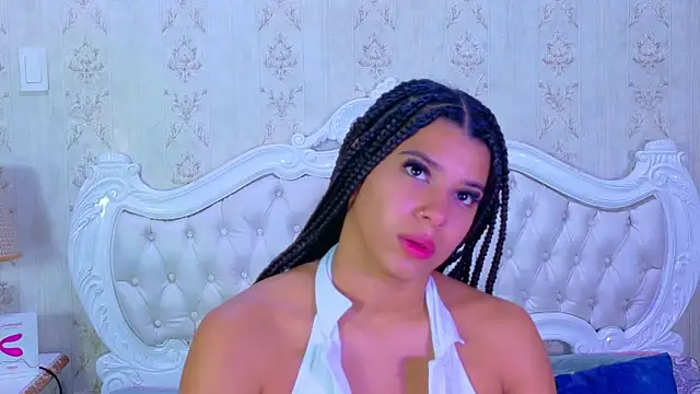 TiaraRosse online show from September 19, 2025, 12:06 pm