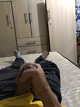 Snapshot of macg96 chatting on January 19, 2025, 5:15 am macg96 online show from January 19, 2025, 5:15 am