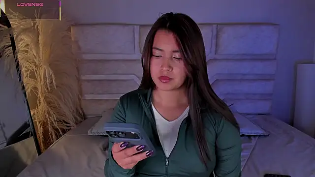 Rebeca Williams  online show from February 2, 2026, 12:37 pm