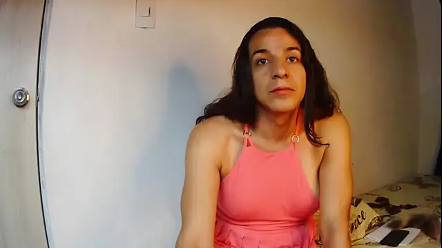 Oh Tique online show from October 8, 2025, 4:04 pm