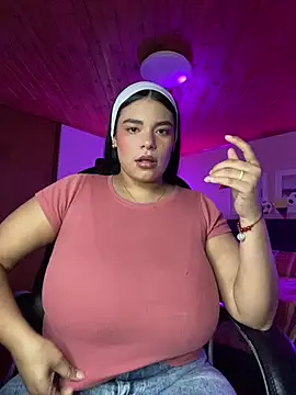 Snapshot of Isabella_boobd chatting on July 9, 2026, 2:48 am Isabella boobd online show from July 9, 2026, 2:48 am
