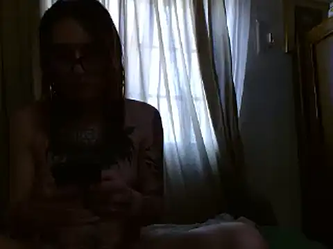 kittenlizz online show from December 5, 2024, 5:28 pm