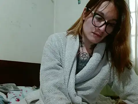kittenlizz online show from January 6, 2025, 10:37 pm