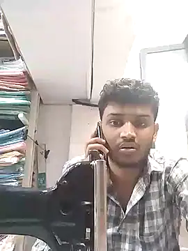 Snapshot of heartless__95 chatting on December 24, 2024, 2:44 pm heartless 95 online show from December 24, 2024, 2:44 pm