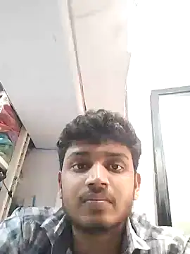 Snapshot of heartless__95 chatting on January 8, 2025, 10:48 am heartless 95 online show from January 8, 2025, 10:48 am