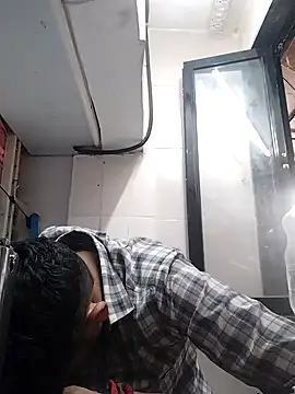 Snapshot of heartless__95 chatting on February 11, 2025, 5:58 am heartless 95 online show from February 11, 2025, 5:58 am