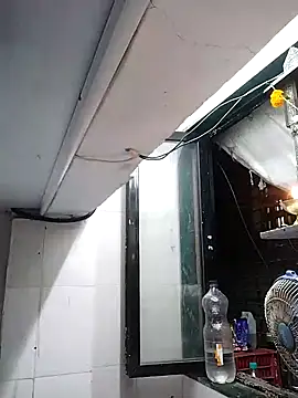 Snapshot of heartless__95 chatting on February 13, 2025, 1:59 pm heartless 95 online show from February 13, 2025, 1:59 pm