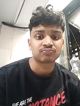 Snapshot of heartless__95 chatting on February 14, 2025, 6:34 am heartless 95 online show from February 14, 2025, 6:34 am