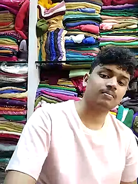 Snapshot of heartless__95 chatting on February 16, 2025, 8:10 am heartless 95 online show from February 16, 2025, 8:10 am