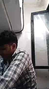 Snapshot of heartless__95 chatting on February 20, 2025, 10:05 am heartless 95 online show from February 20, 2025, 10:05 am