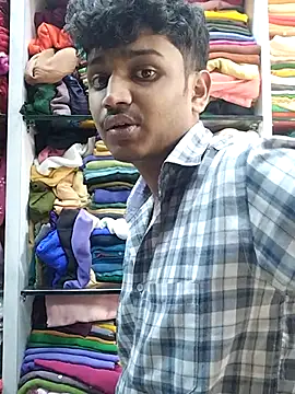 Snapshot of heartless__95 chatting on February 21, 2025, 6:40 am heartless 95 online show from February 21, 2025, 6:40 am