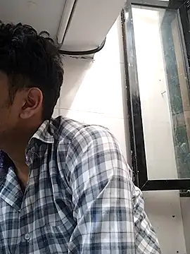 Snapshot of heartless__95 chatting on February 25, 2025, 11:41 am heartless 95 online show from February 25, 2025, 11:41 am