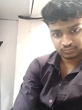 Snapshot of heartless__95 chatting on March 3, 2025, 10:06 am heartless 95 online show from March 3, 2025, 10:06 am