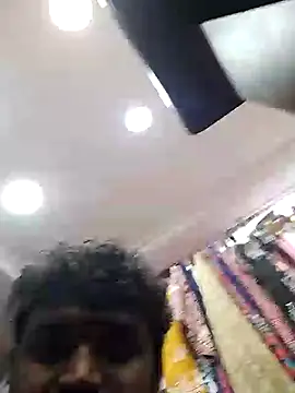 Snapshot of heartless__95 chatting on October 17, 2025, 9:56 am heartless 95 online show from October 17, 2025, 9:56 am