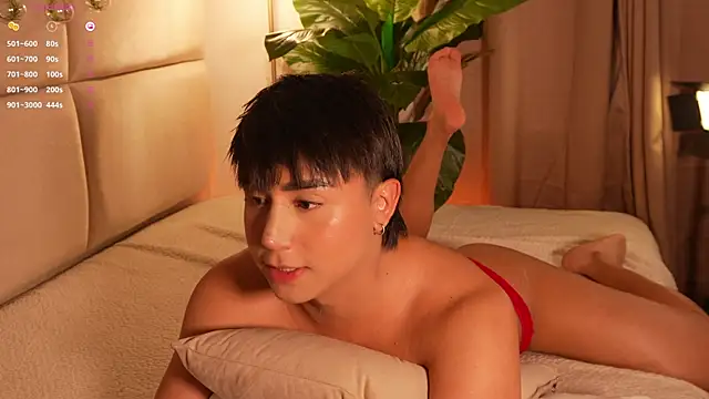 Snapshot of SweetHanson chatting on July 10, 2026, 7:38 pm SweetHanson online show from July 10, 2026, 7:38 pm