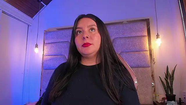 EmaJames25 online show from January 9, 2026, 4:54 pm