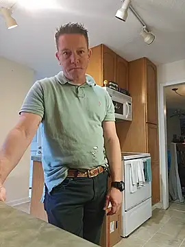 Bigtater1999 online show from May 7, 2026, 10:37 pm